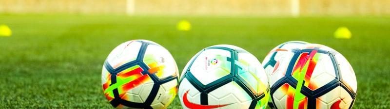 yy易游体育即时排行数据中心 - 显示足球联赛积分榜的屏幕